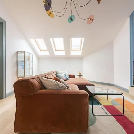 Appartement Colourpop: Luxurious Uptown In *